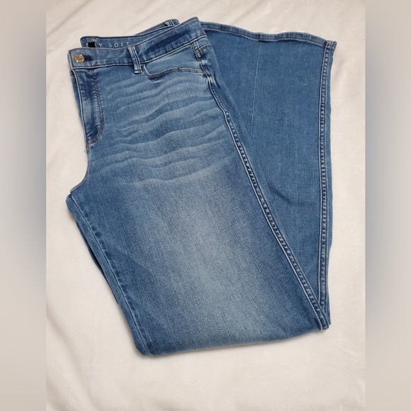 WHBM Everyday Soft Skinny Flare Jean,‎ 14 Long - Picture 3 of 5